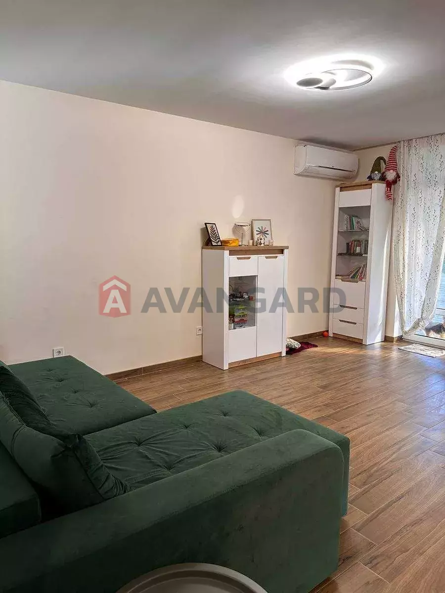 2 ��. ��������, 72/-/8 ��. �., 1/5 ������ ���� 3