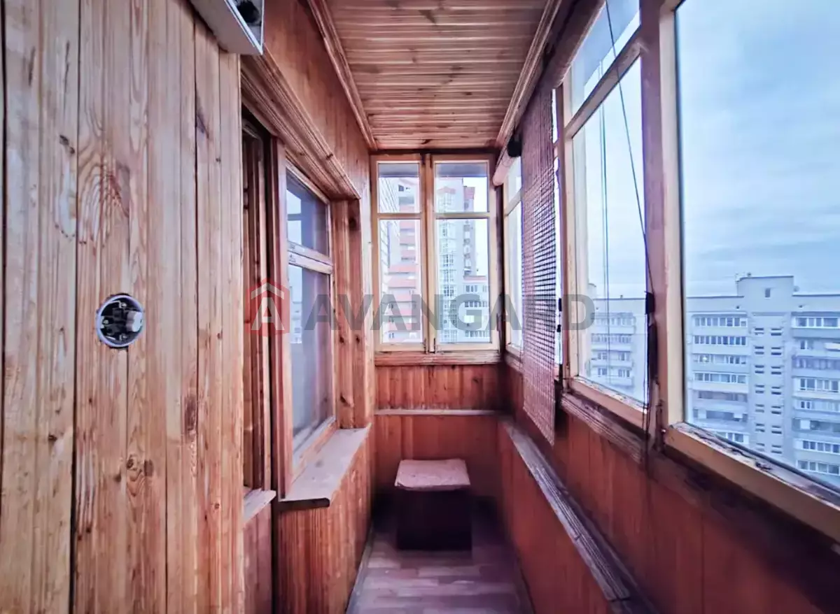 3 ����. ��������, 73/41/9 ��. �., 8/14 ���� ���� 8