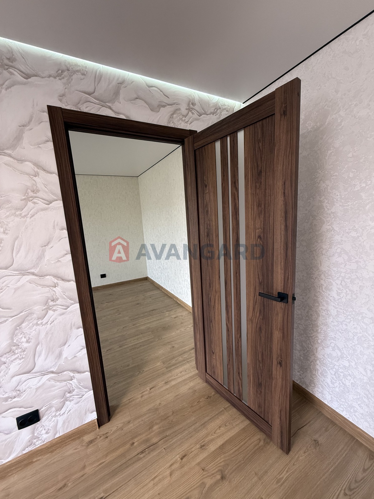 2 ��. ��������, 48/30/8 ��. �., 3/9 ������ ���� 18