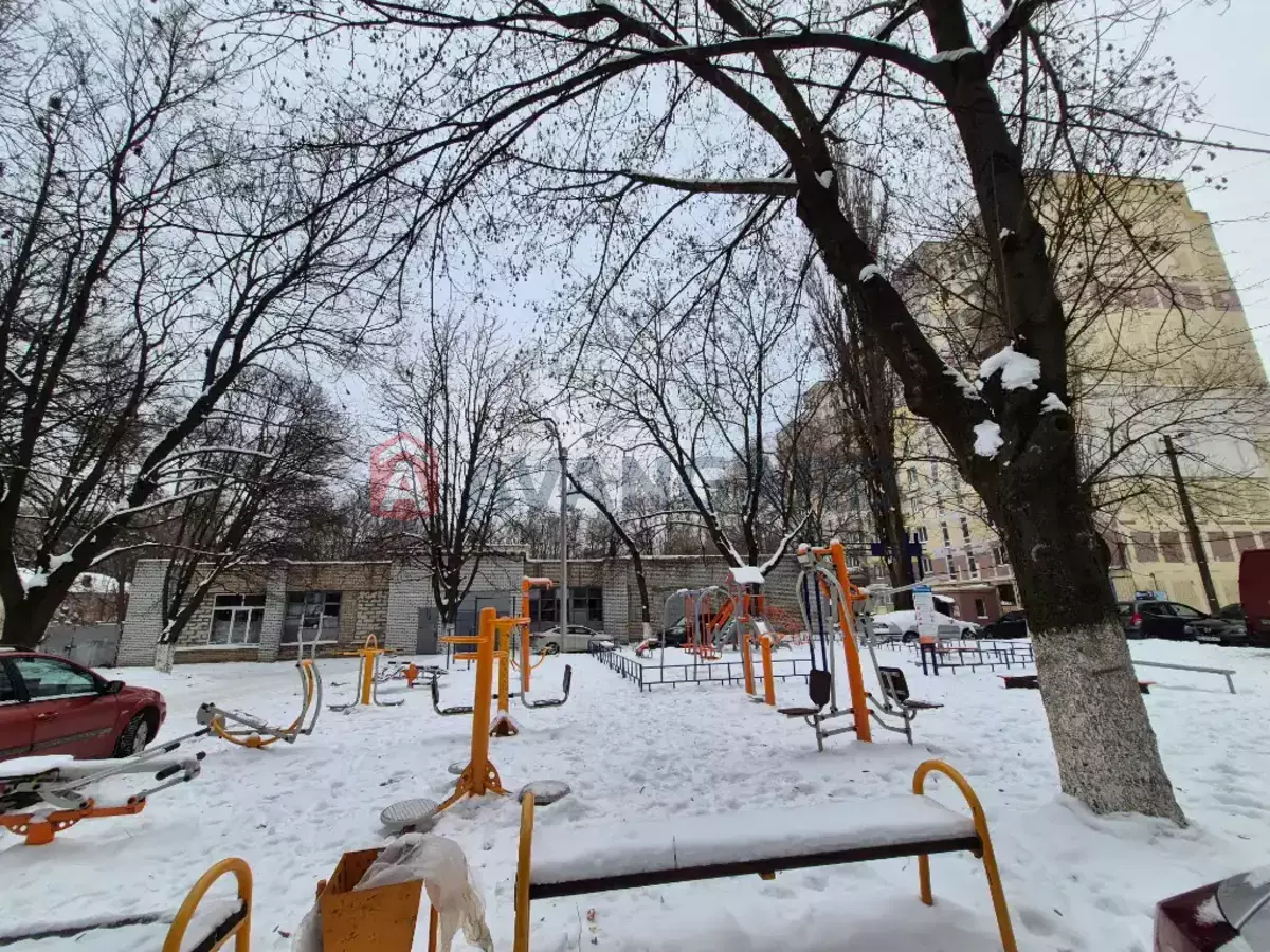 2 ����. ��������, 46/27/7 ��. �., 7/9 ���� ���� 1