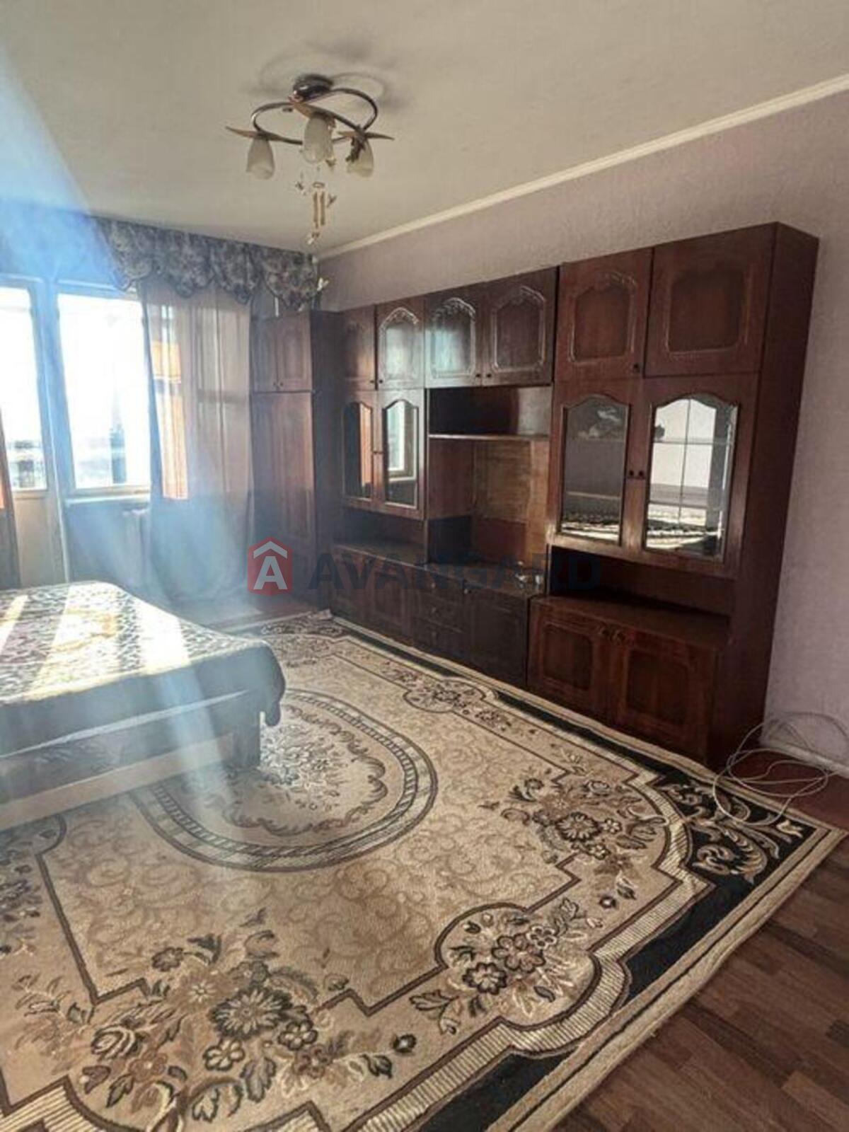 3 ��. ��������, 72/-/9 ��. �., 14/16 ������ ���� 2