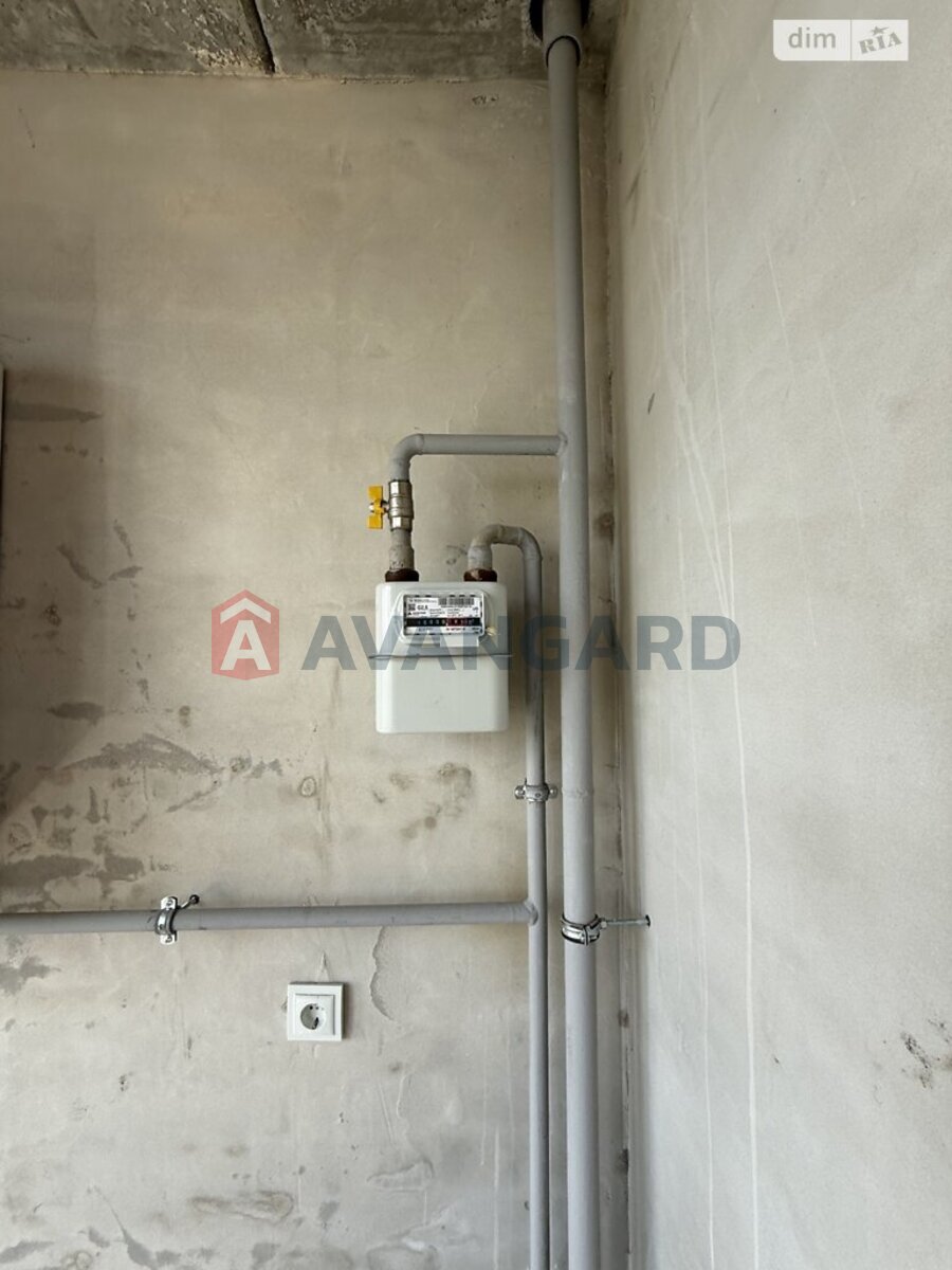 2 ��. ��������, 81/40/17 ��. �., 6/9 ������ ���� 7