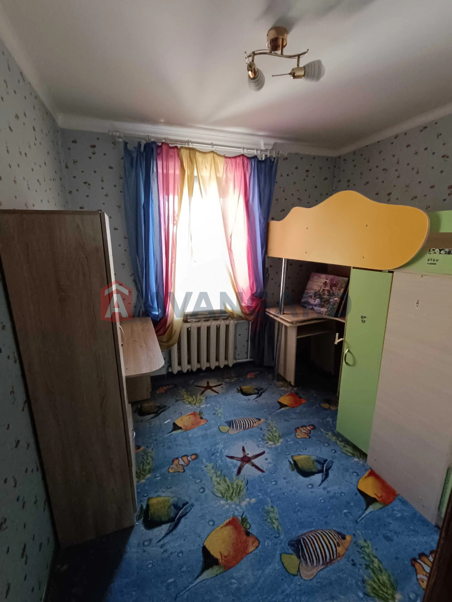 4 ����. ��������, 74/-/7 ��. �., 9/10 ���� ���� 12