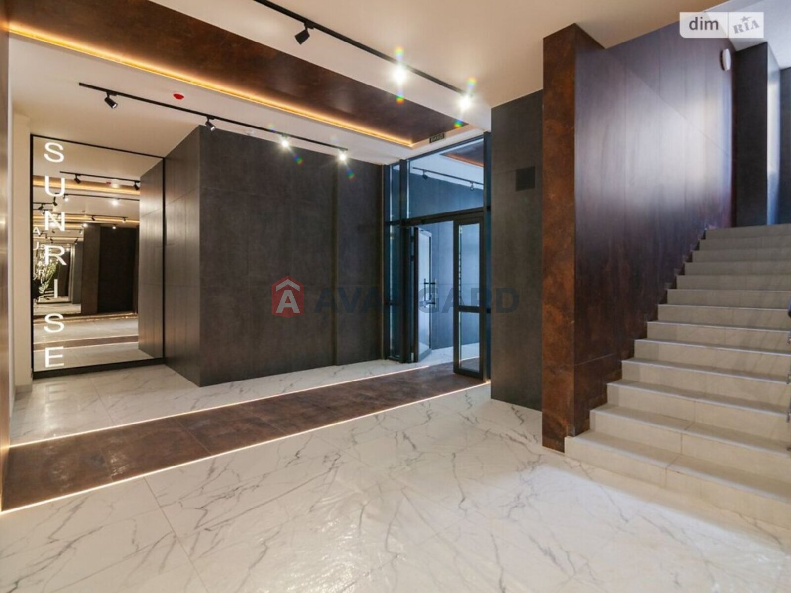 1 ��. ��������, 40/-/- ��. �., 4/10 ������ ���� 12