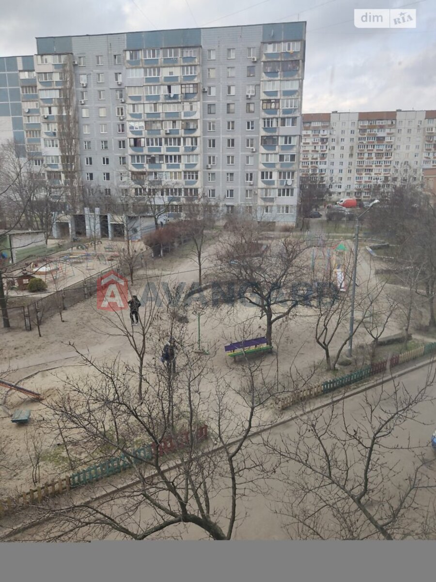 3 ����. ��������, 65/-/8 ��. �., 3/10 ���� ���� 7