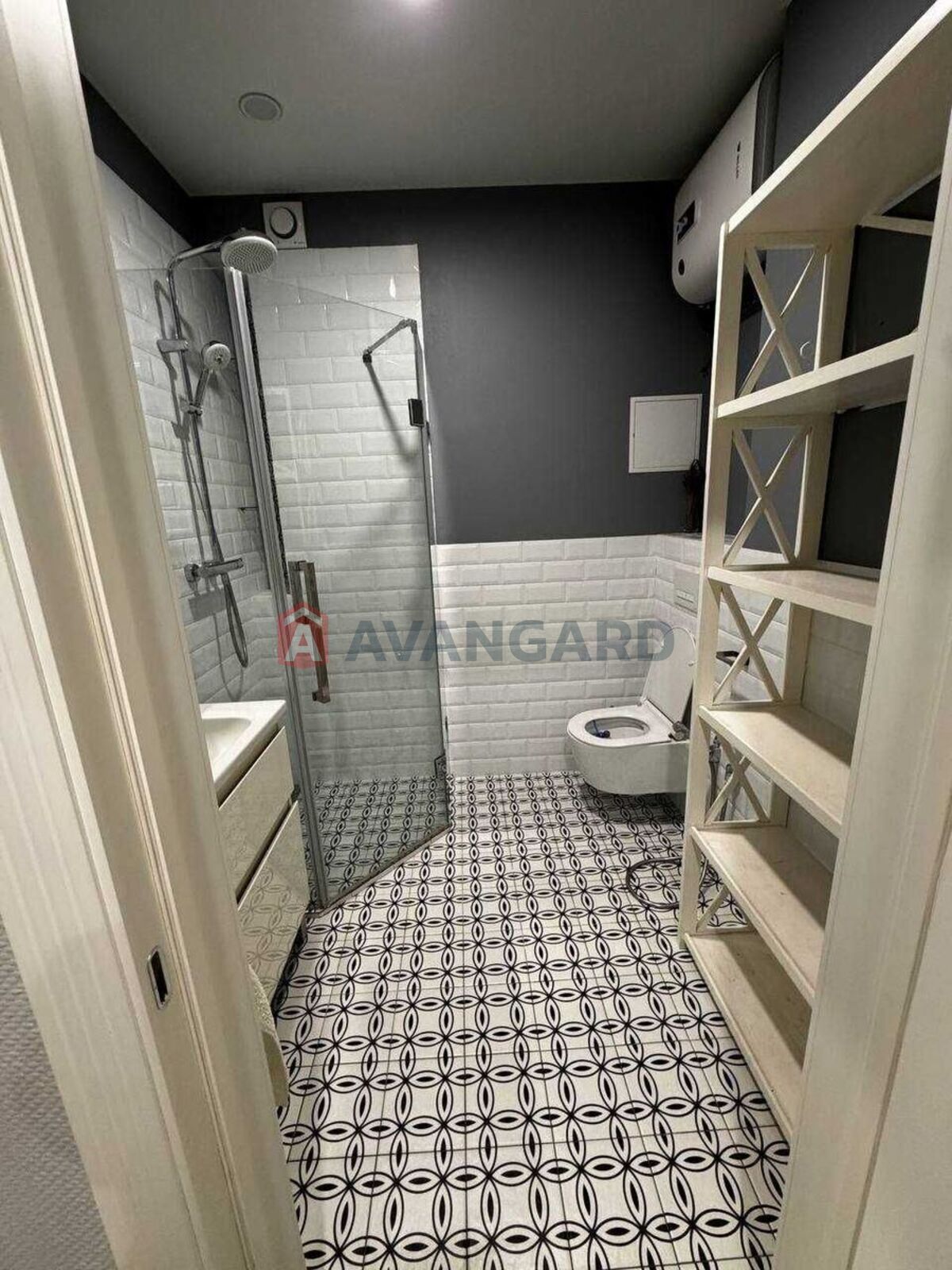 1 ��. ��������, 44/18/16 ��. �., 15/25 ������ ���� 5