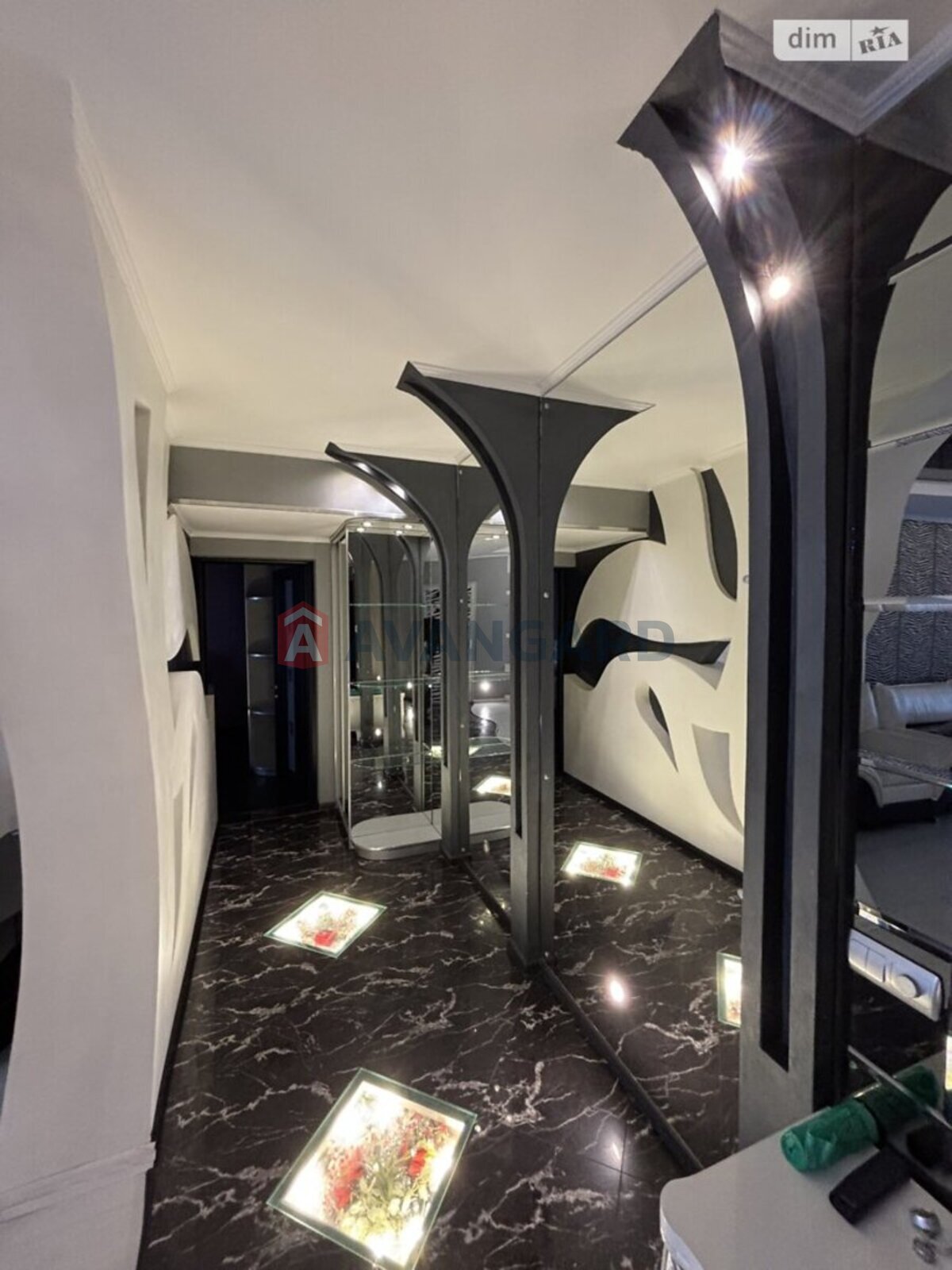 3 ��. ��������, 105/-/- ��. �., 2/9 ������ ���� 4