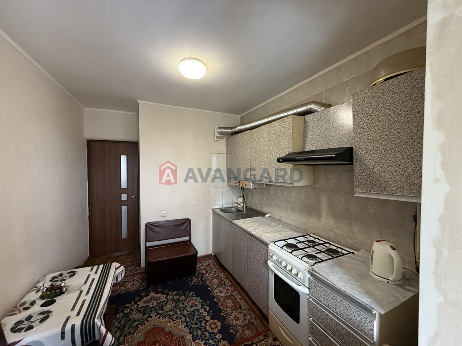 2 ��. ��������, 50/28/8 ��. �., 10/10 ������ ���� 9