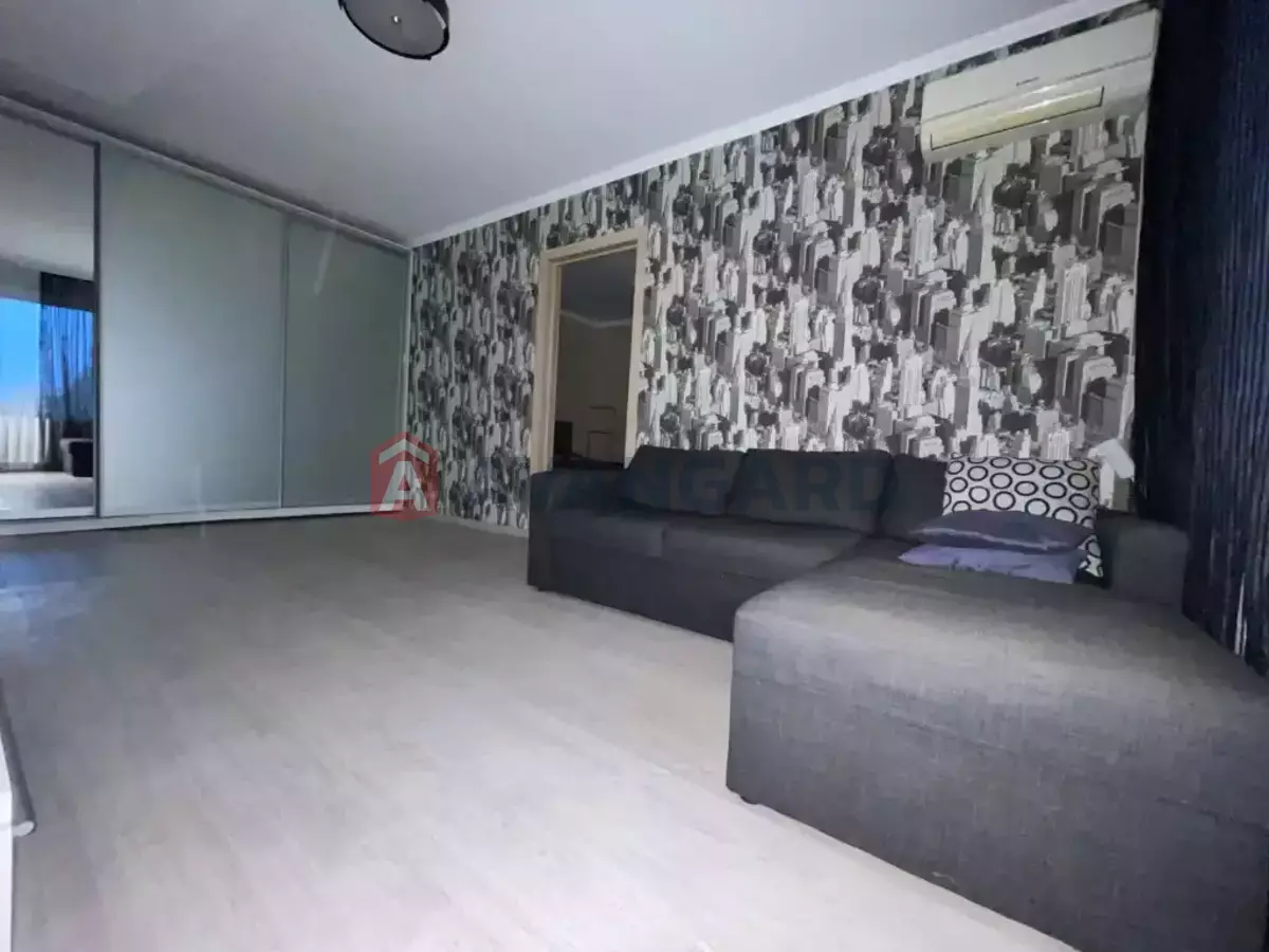 3 ��. ��������, 60/-/- ��. �., 6/9 ������ ���� 10
