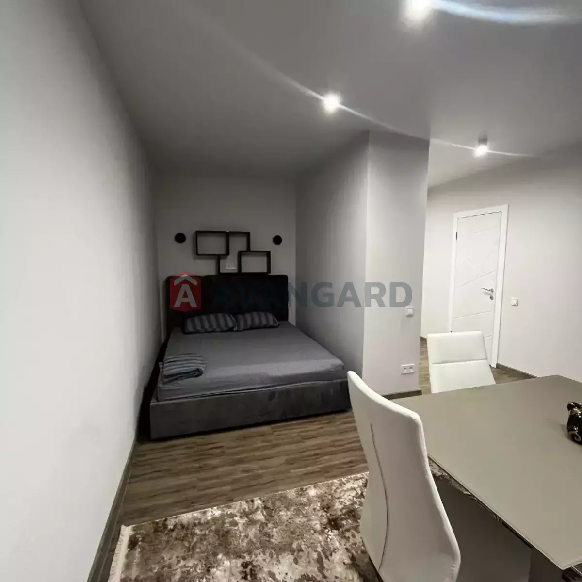 1 . , 43/-/- . ., 7/10   9