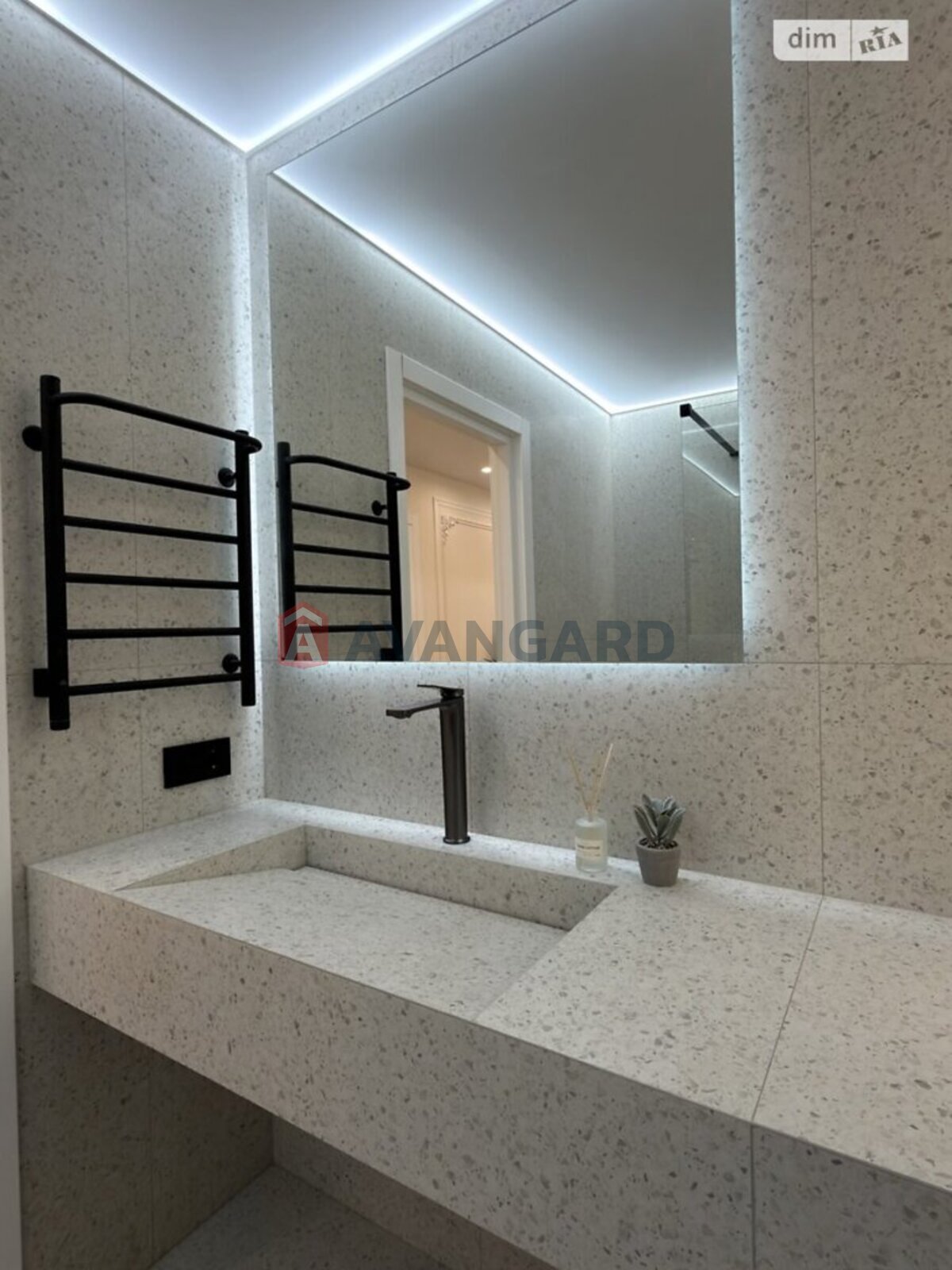 1 ����. ��������, 48/-/8 ��. �., 5/12 ���� ���� 27