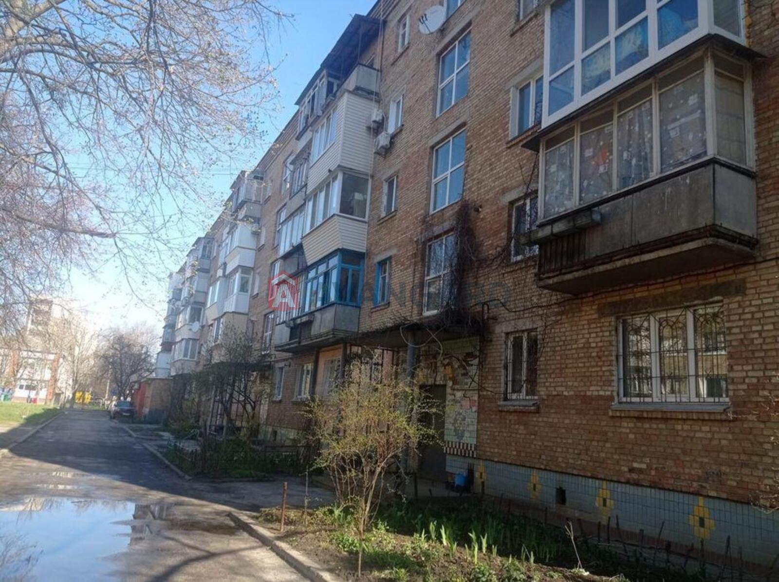 1 ��. ��������, 28/-/6 ��. �., 5/5 ������ ���� 2