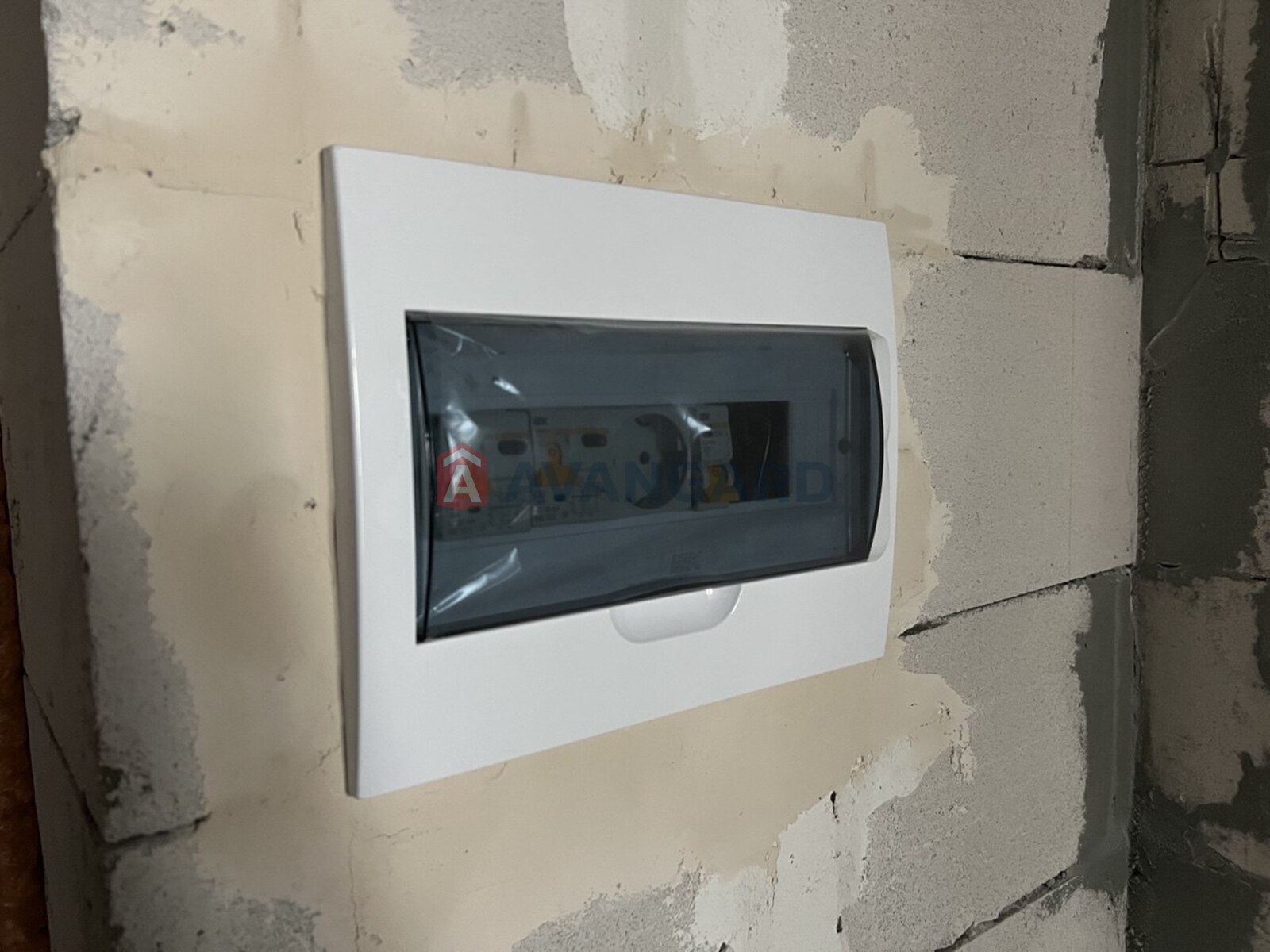 1 ��. ��������, 40/-/9 ��. �., 14/16 ������ ���� 8