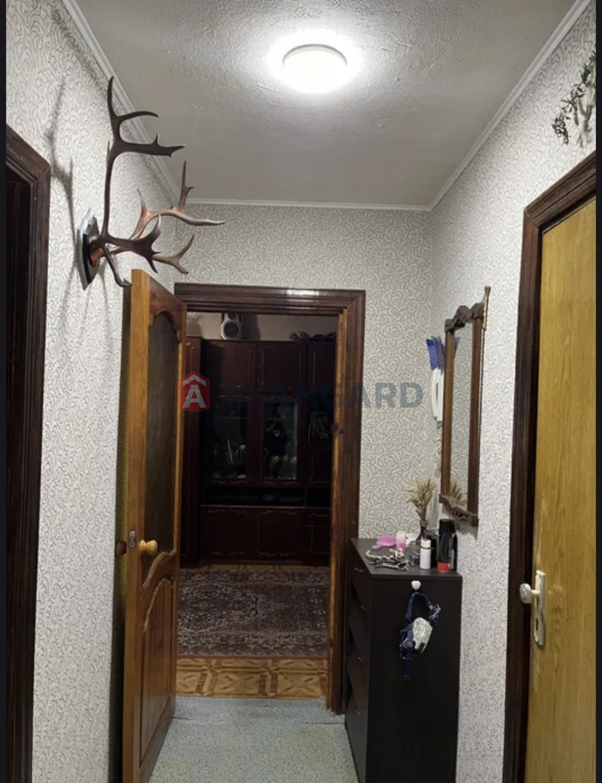 3 ��. ��������, 60/-/7 ��. �., 6/9 ������ ���� 8