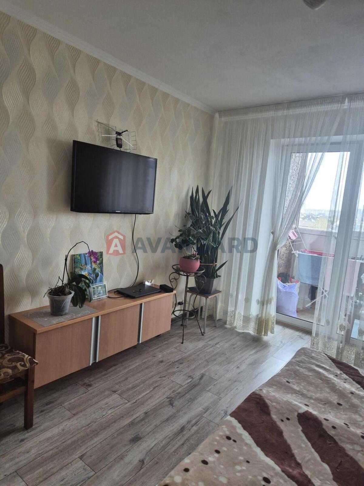 1 ��. ��������, -/-/- ��. �., 5/8 ������ ���� 6