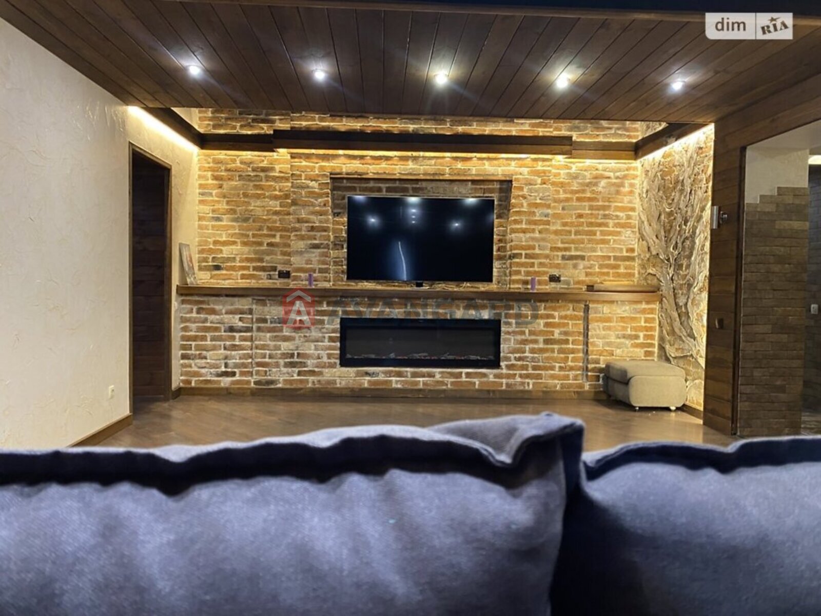 3 ��. ��������, 98/67/14 ��. �., 1/5 ������ ���� 2