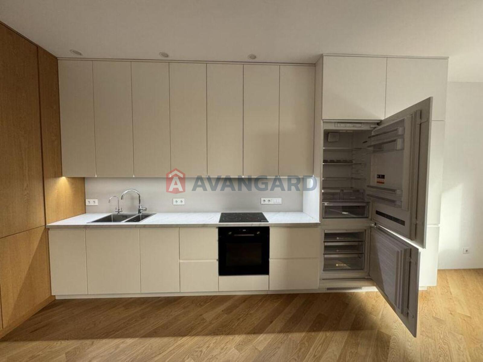 4 ��. ��������, 110/-/30 ��. �., 6/24 ������ ���� 3