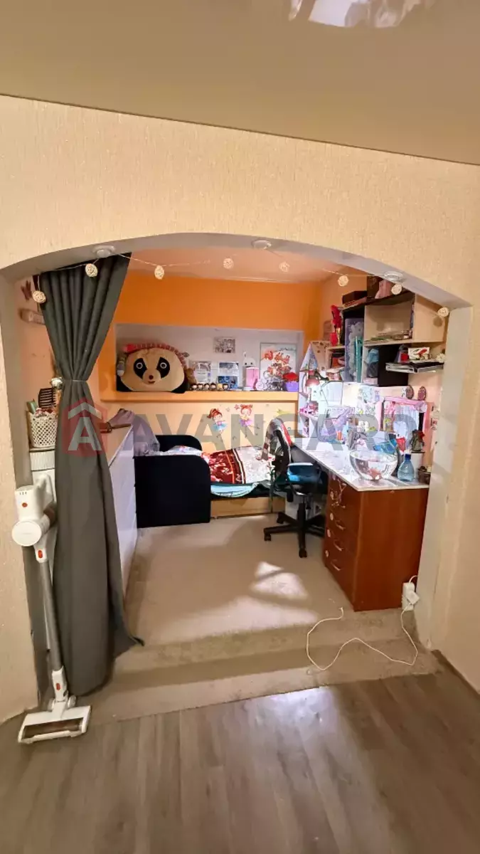 1 ����. ��������, 35/18/7 ��. �., 11/12 ���� ���� 3