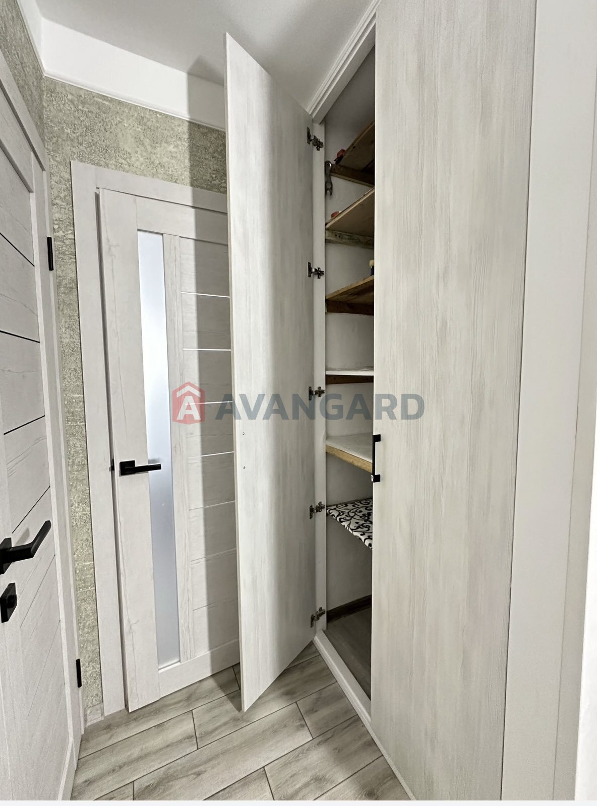 1 . , 52/-/9 . ., 4/9   2