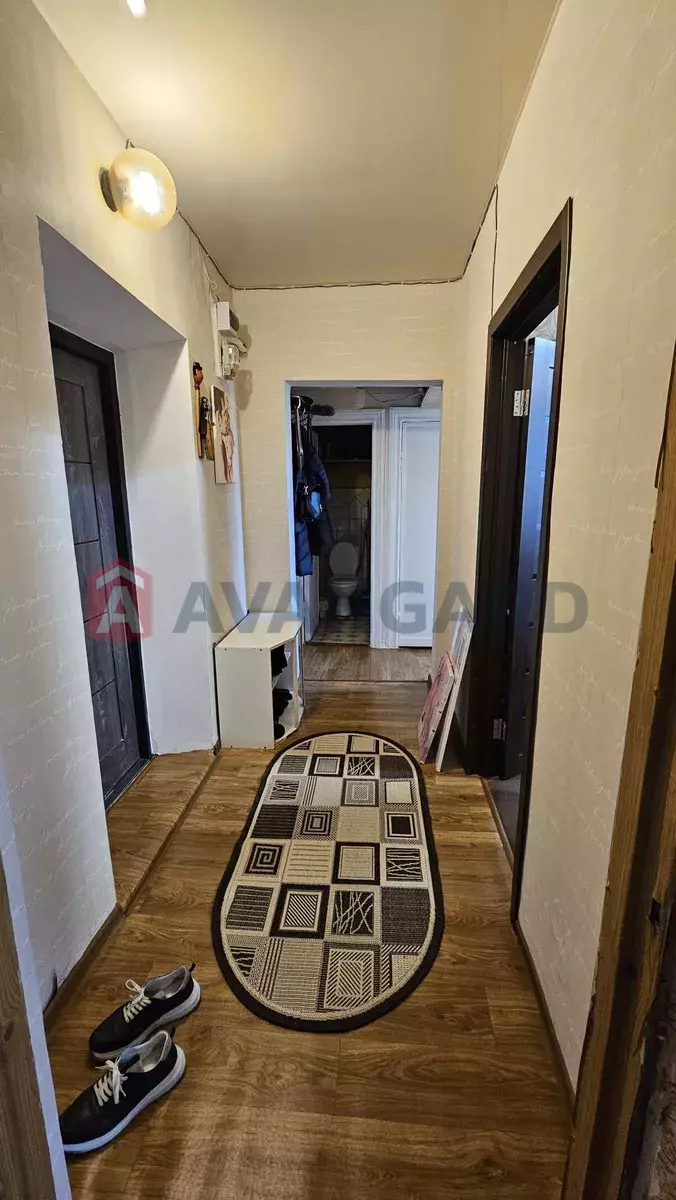 2 ��. ��������, 50/-/8 ��. �., 1/2 ������ ���� 17