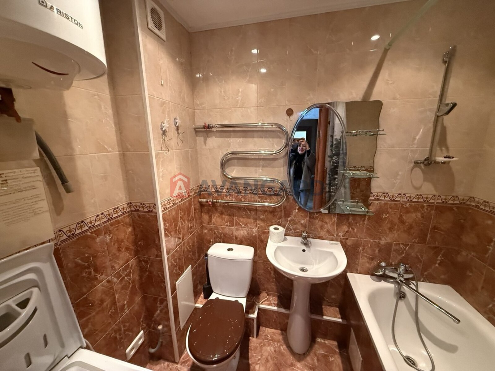 3 ����. ��������, 66,3/38/9 ��. �., 8/16 ���� ���� 11