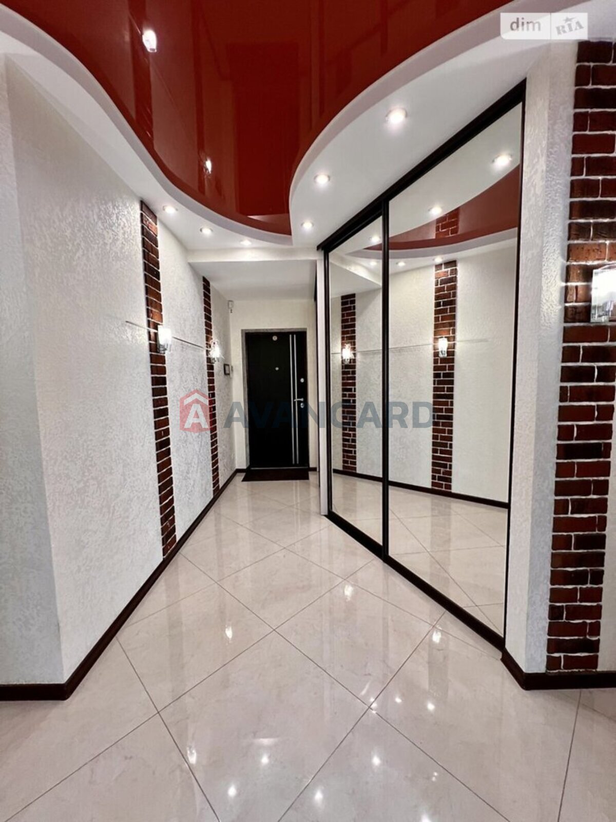 4 ��. ��������, 108/71/11 ��. �., 4/7 ������ ���� 26