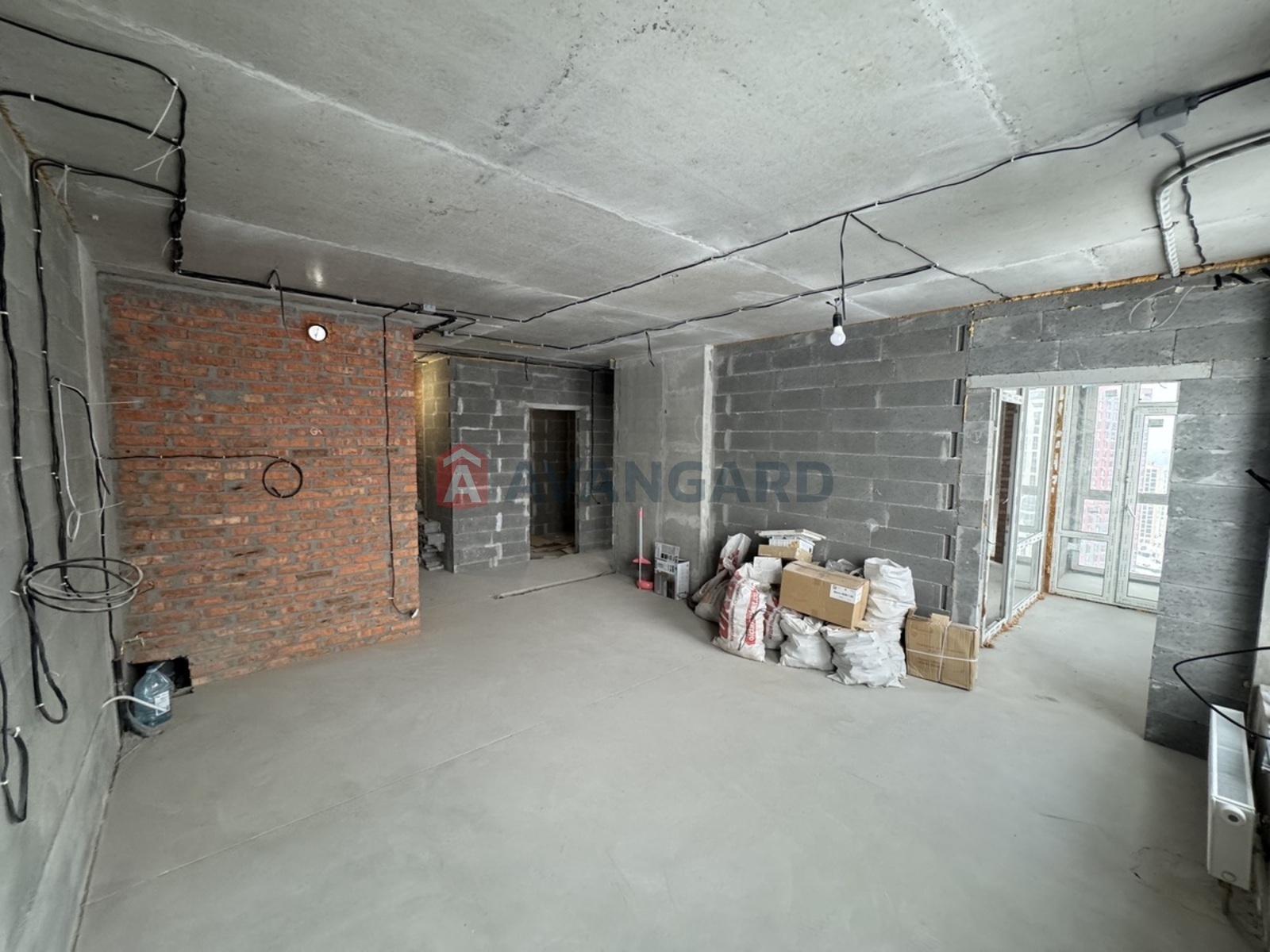 2 ��. ��������, 69/45/22 ��. �., 21/26 ������ ���� 10