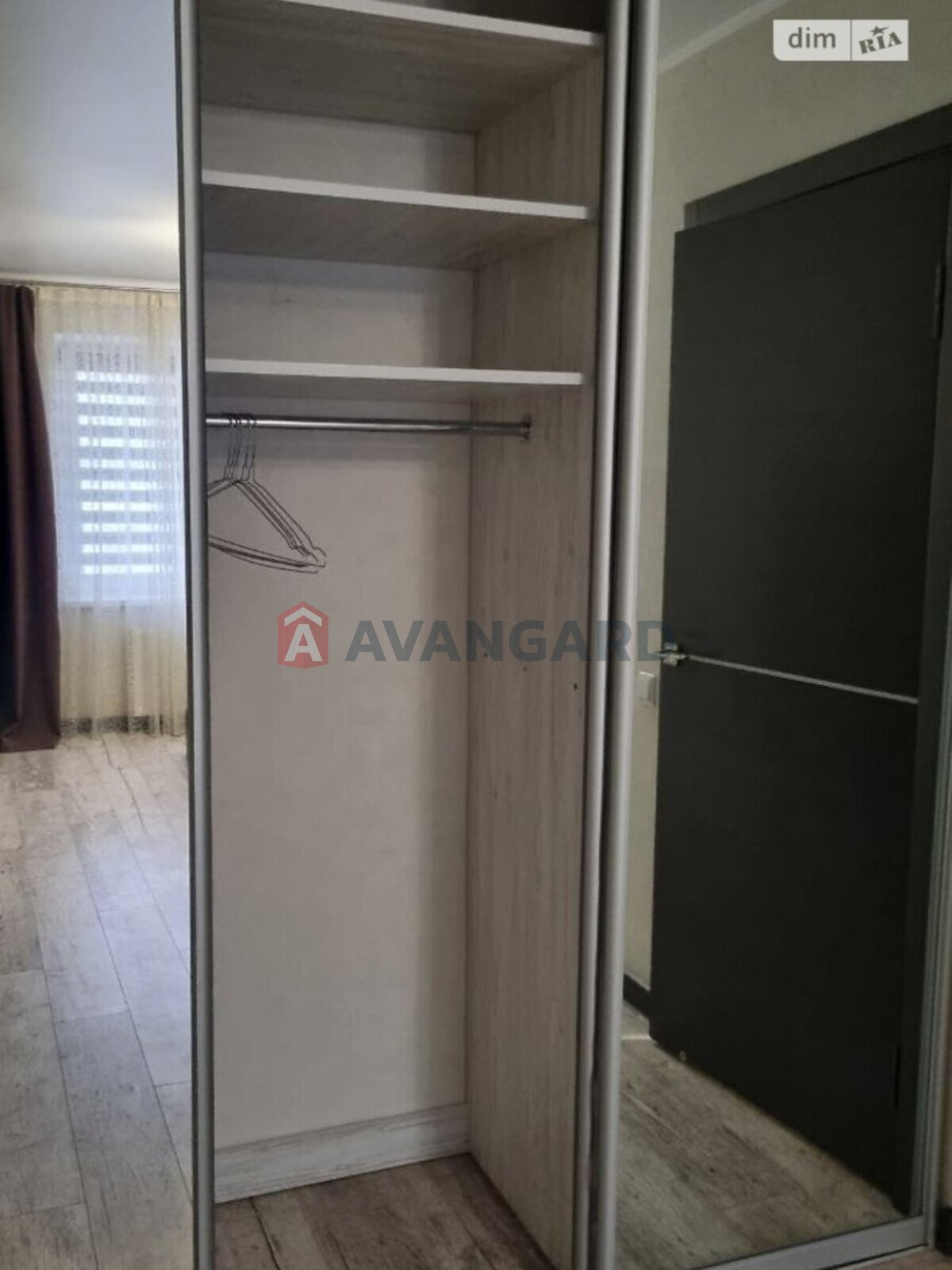 1 ��. ��������, 41/15/10 ��. �., 9/10 ������ ���� 10