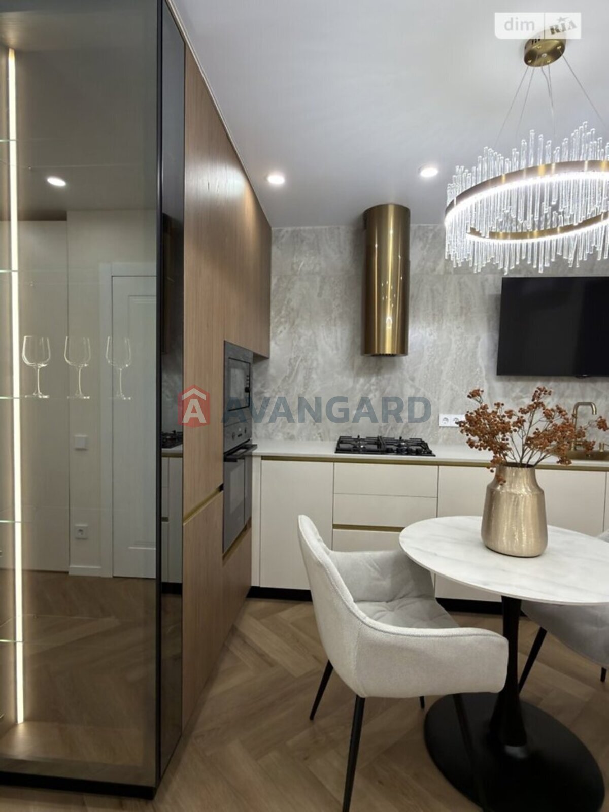 1 ����. ��������, 48/-/8 ��. �., 5/12 ���� ���� 7