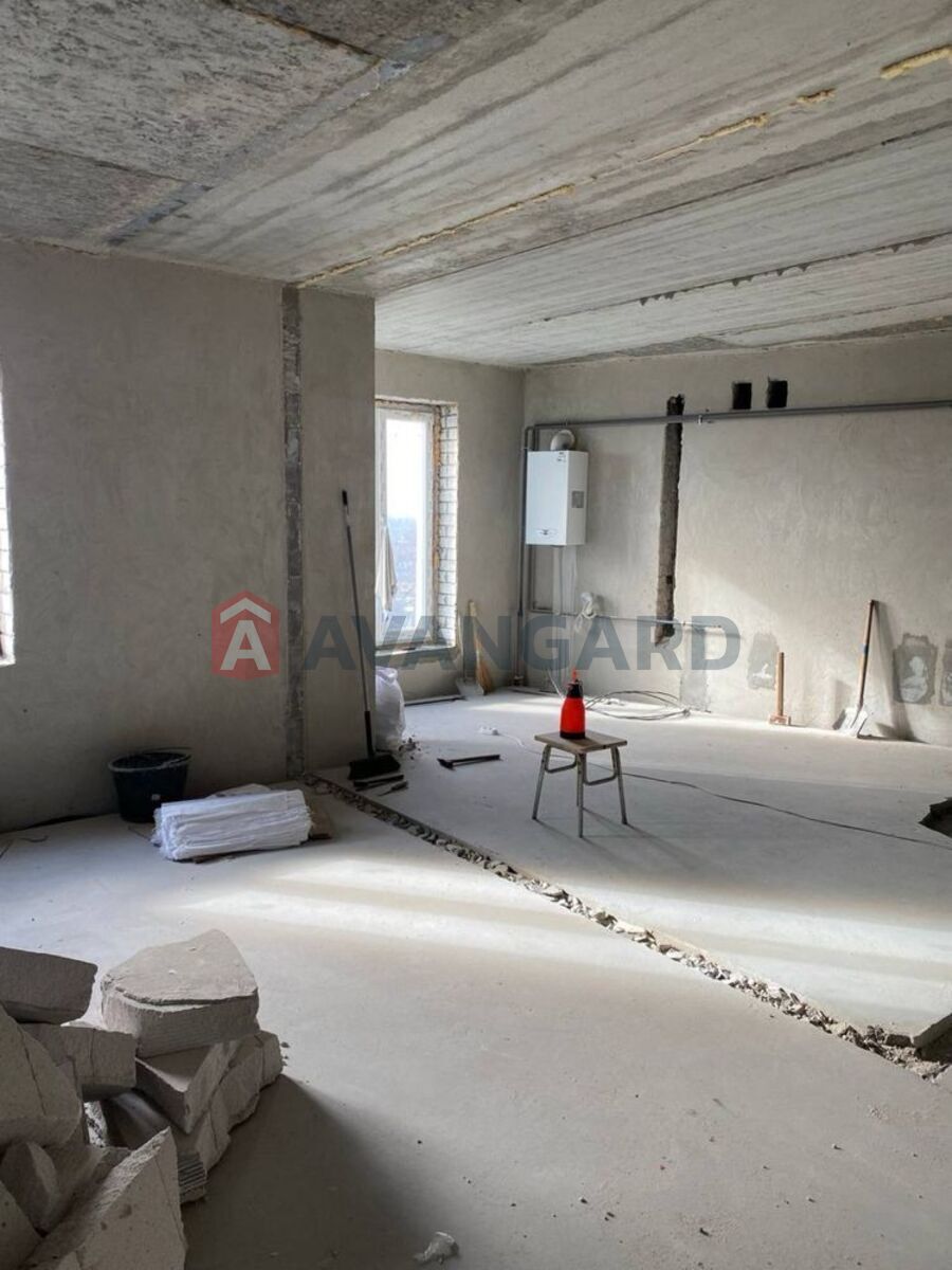 2 ��. ��������, 82/-/41 ��. �., 10/11 ������ ���� 19