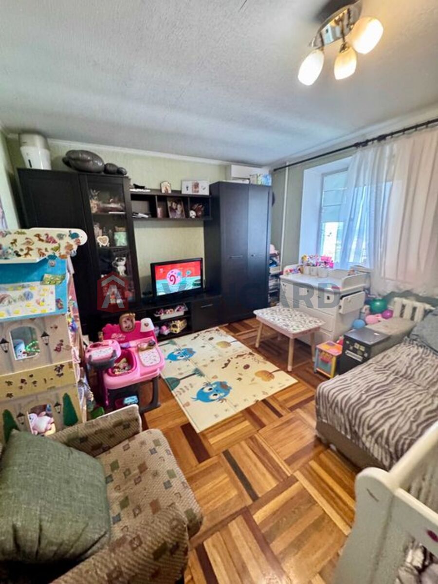 3 ��. ��������, 67/-/7 ��. �., 12/14 ������ ���� 8