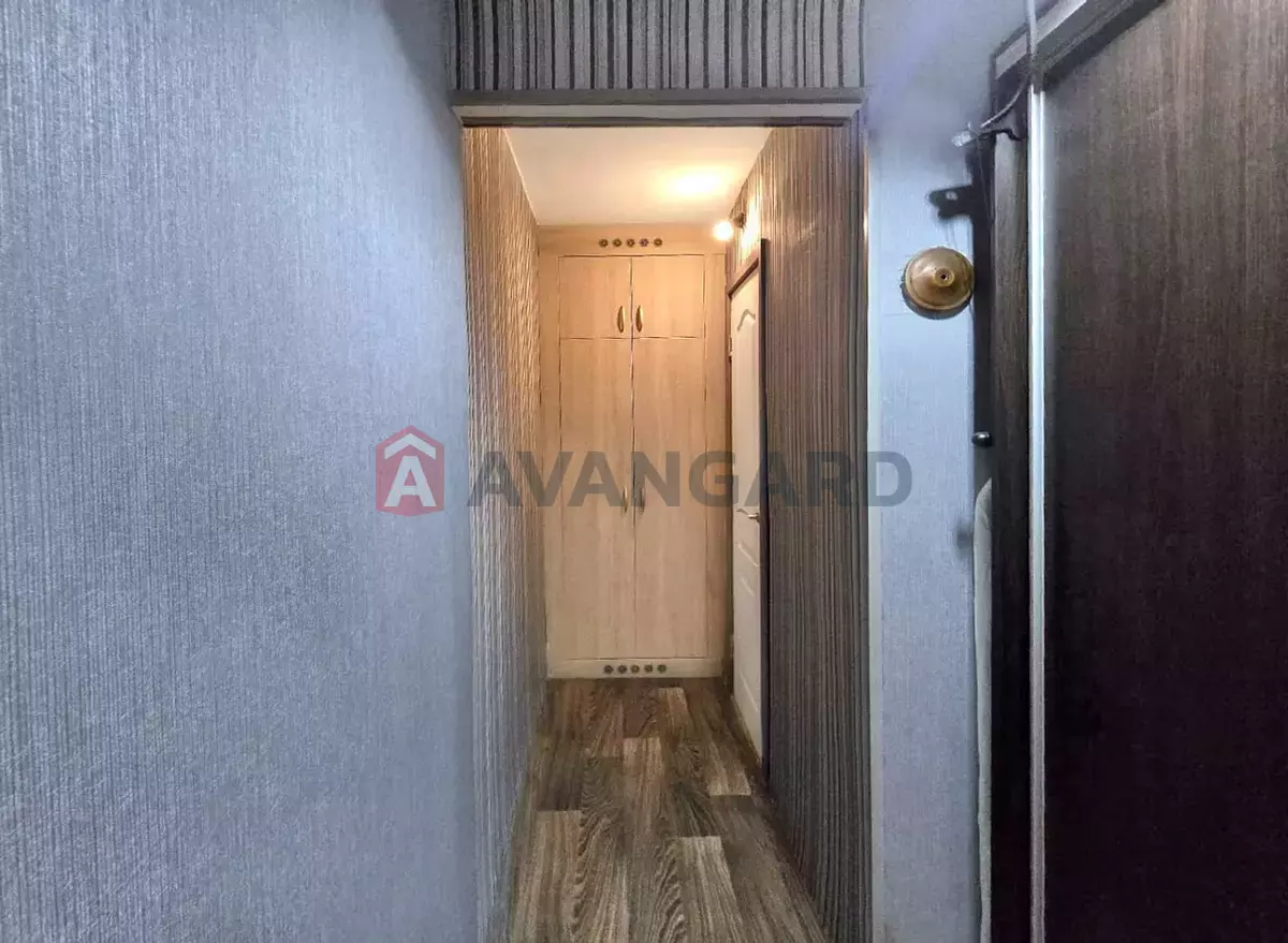 2 ��. ��������, 43/28/6 ��. �., 3/5 ������ ���� 8