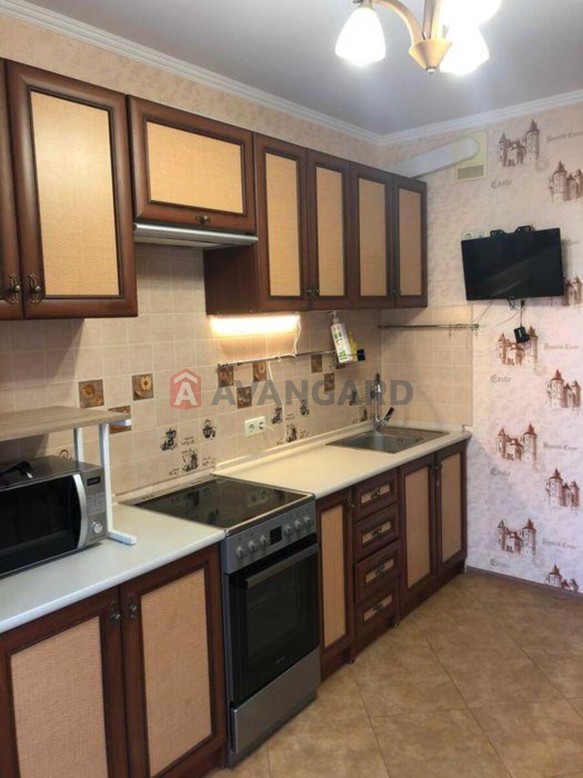 3 ��. ��������, 73/-/9 ��. �., 7/8 ������ ���� 9