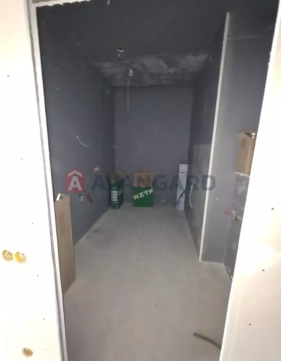 3 ����. ��������, 105/-/- ��. �., 4/12 ���� ���� 8