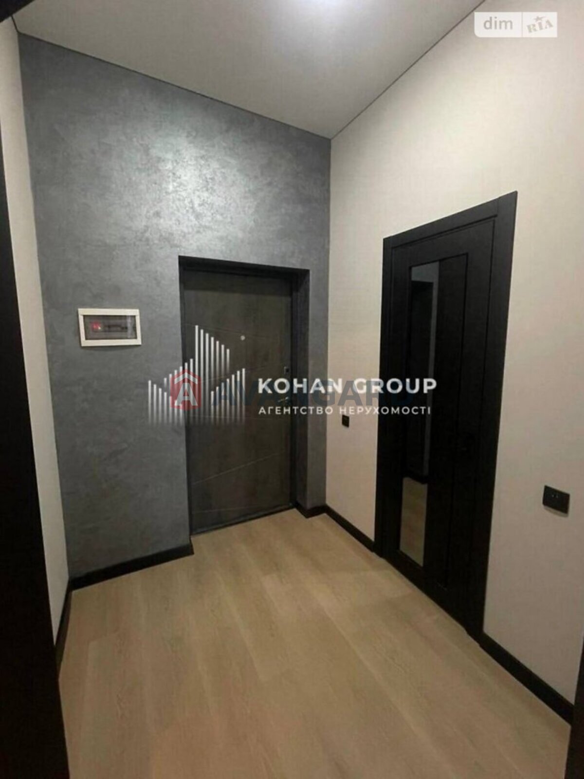 1 ��. ��������, 37/17/11 ��. �., 1/10 ������ ���� 4