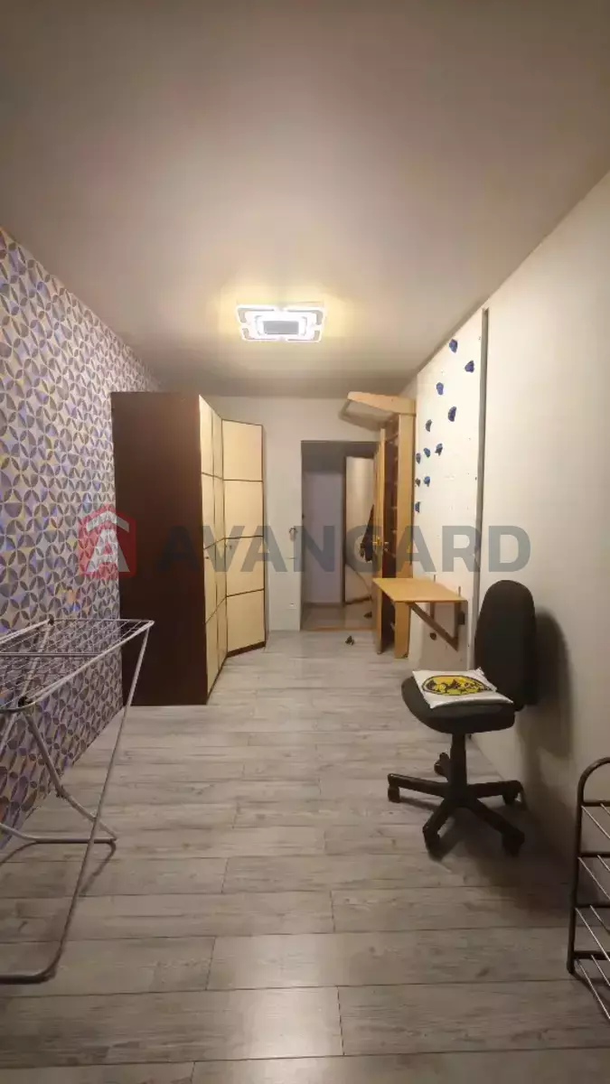 3 ����. ��������, 56/-/- ��. �., 3/5 ���� ���� 20