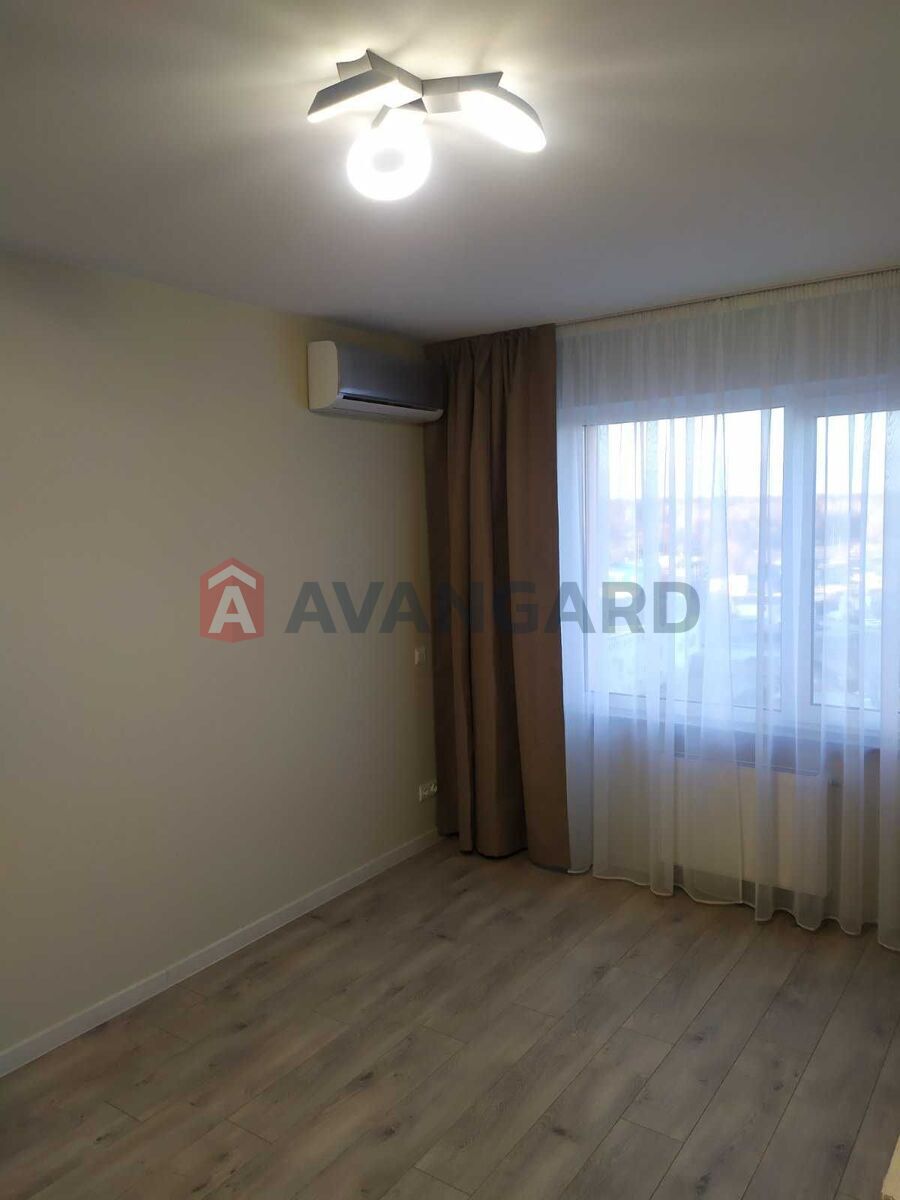 3 ��. ��������, 86/-/17 ��. �., 8/27 ������ ���� 5