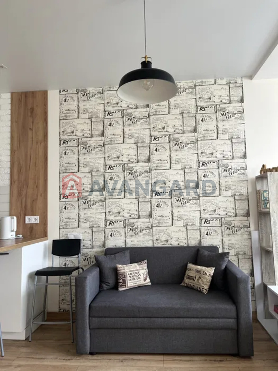 1 ��. ��������, 32/-/5 ��. �., 12/18 ������ ���� 5