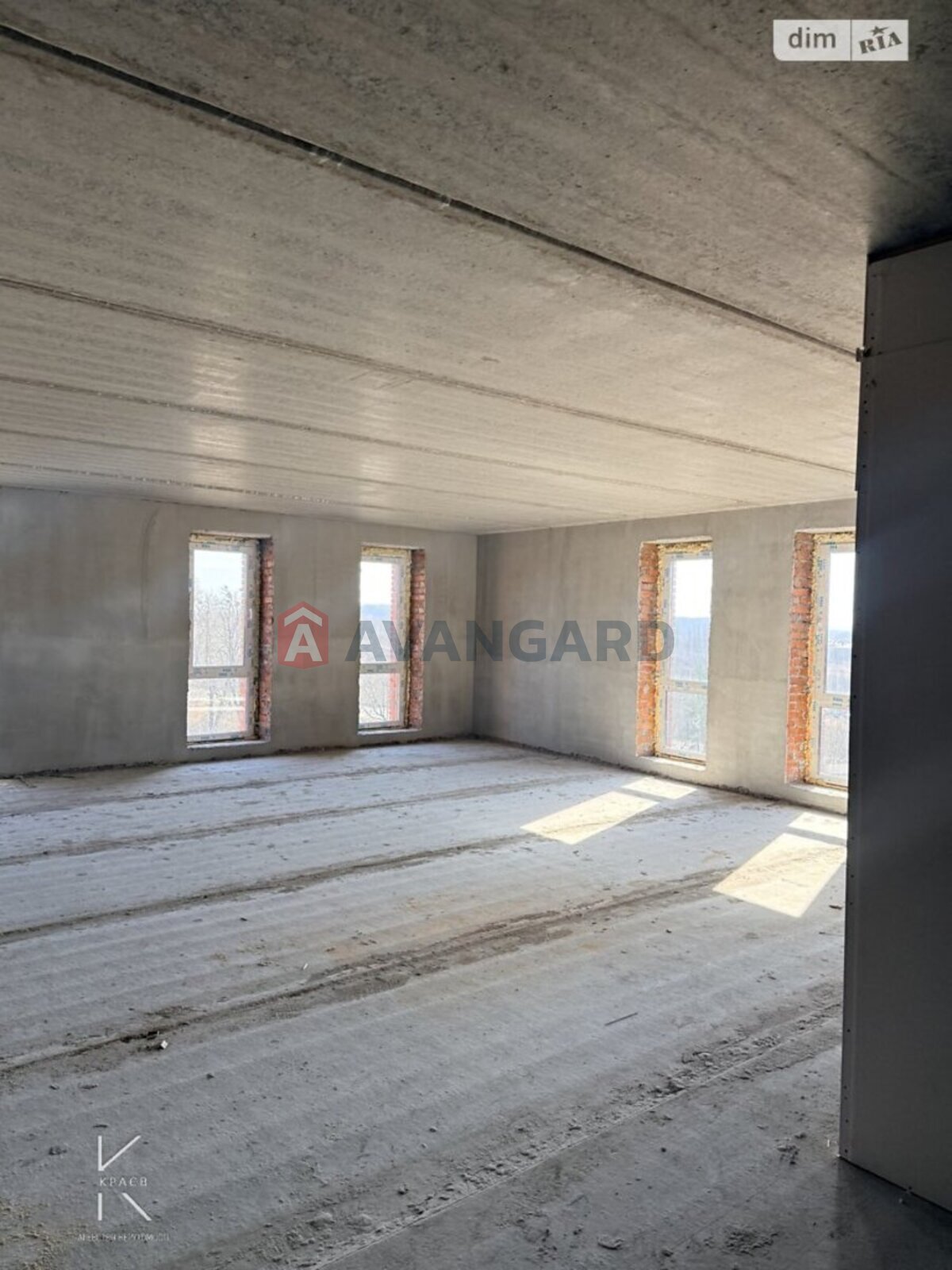 3 ��. ��������, 91/45/14 ��. �., 3/5 ������ ���� 4