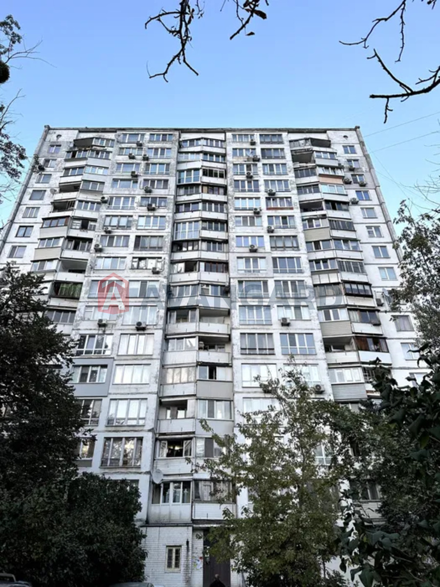 3 ��. ��������, 67/-/8 ��. �., 14/16 ������ ���� 22