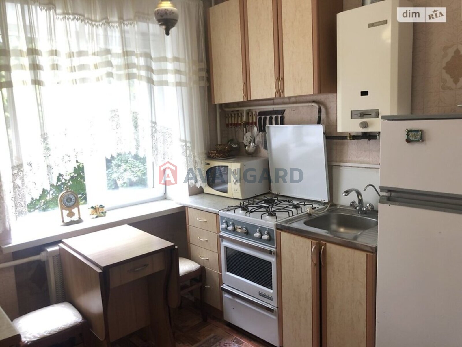 1 ��. ��������, 32/16/5 ��. �., 4/5 ������ ���� 4