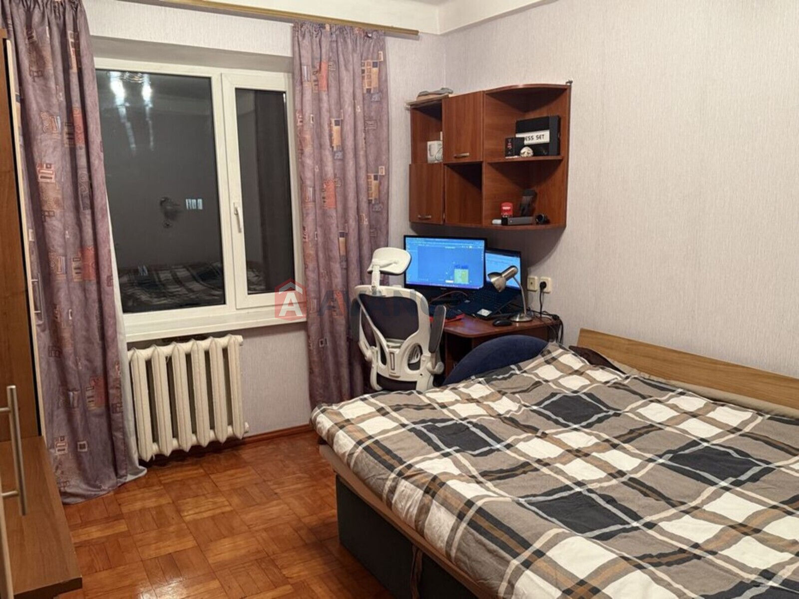 2 ��. ��������, 50/-/8 ��. �., 8/9 ������ ���� 10