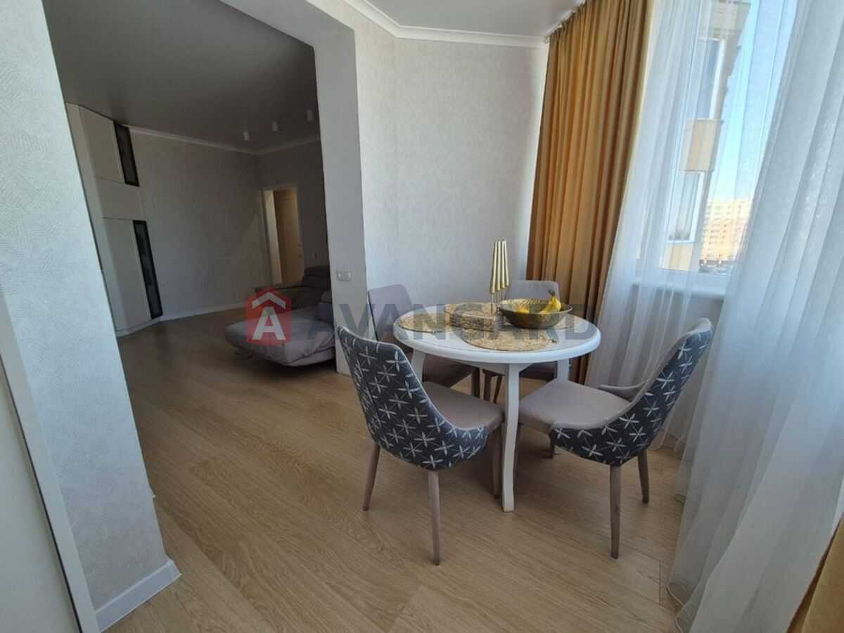 2 ��. ��������, 67/-/24 ��. �., 7/10 ������ ���� 3