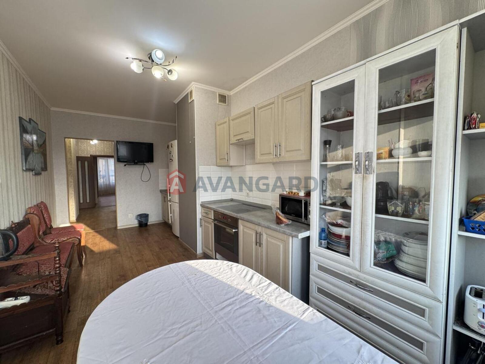 3 ����. ��������, 92/57/15 ��. �., 12/28 ���� ���� 13