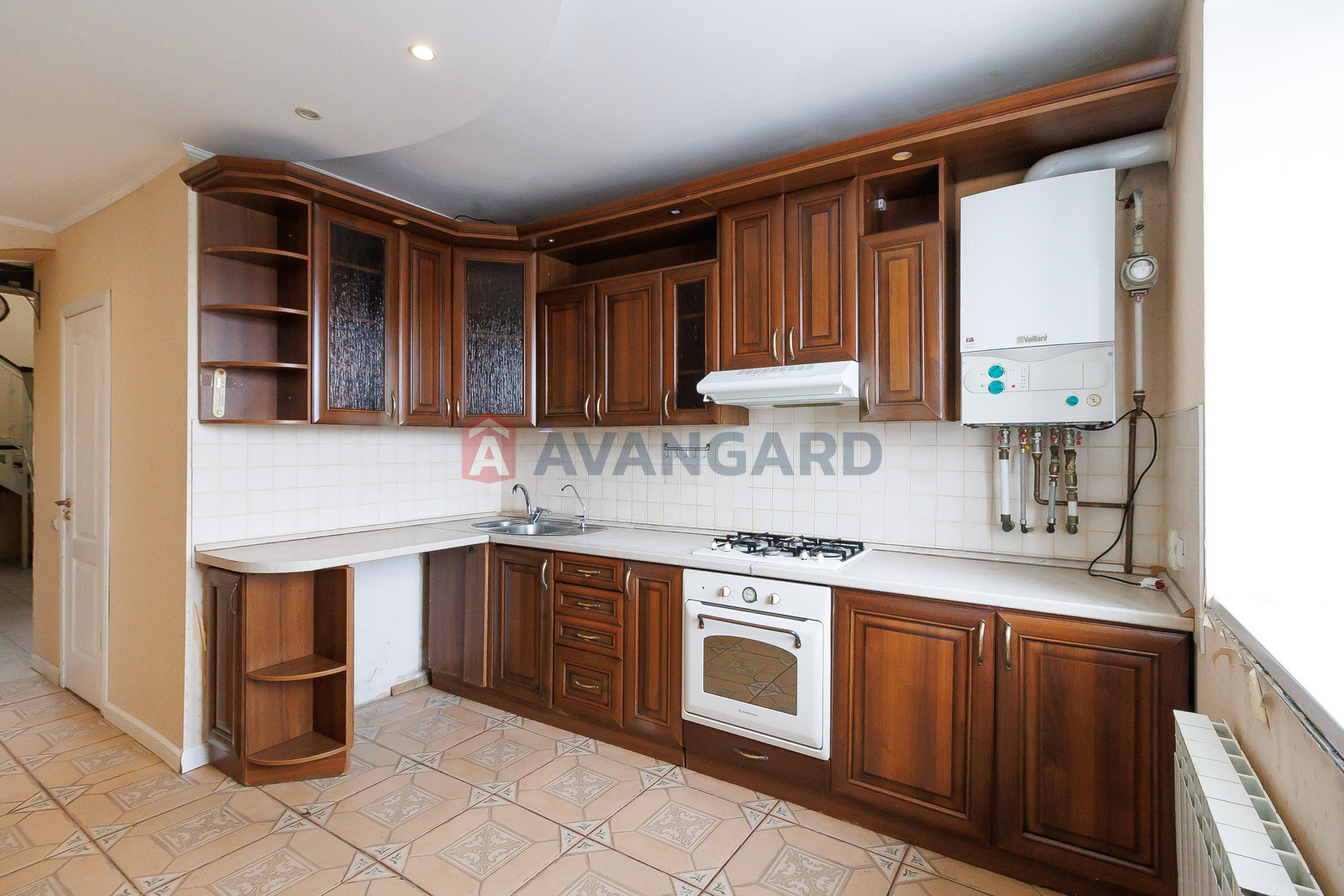 4 ��. ��������, 121,8/25,1/55,9 ��. �., 4/5 ������ ���� 15