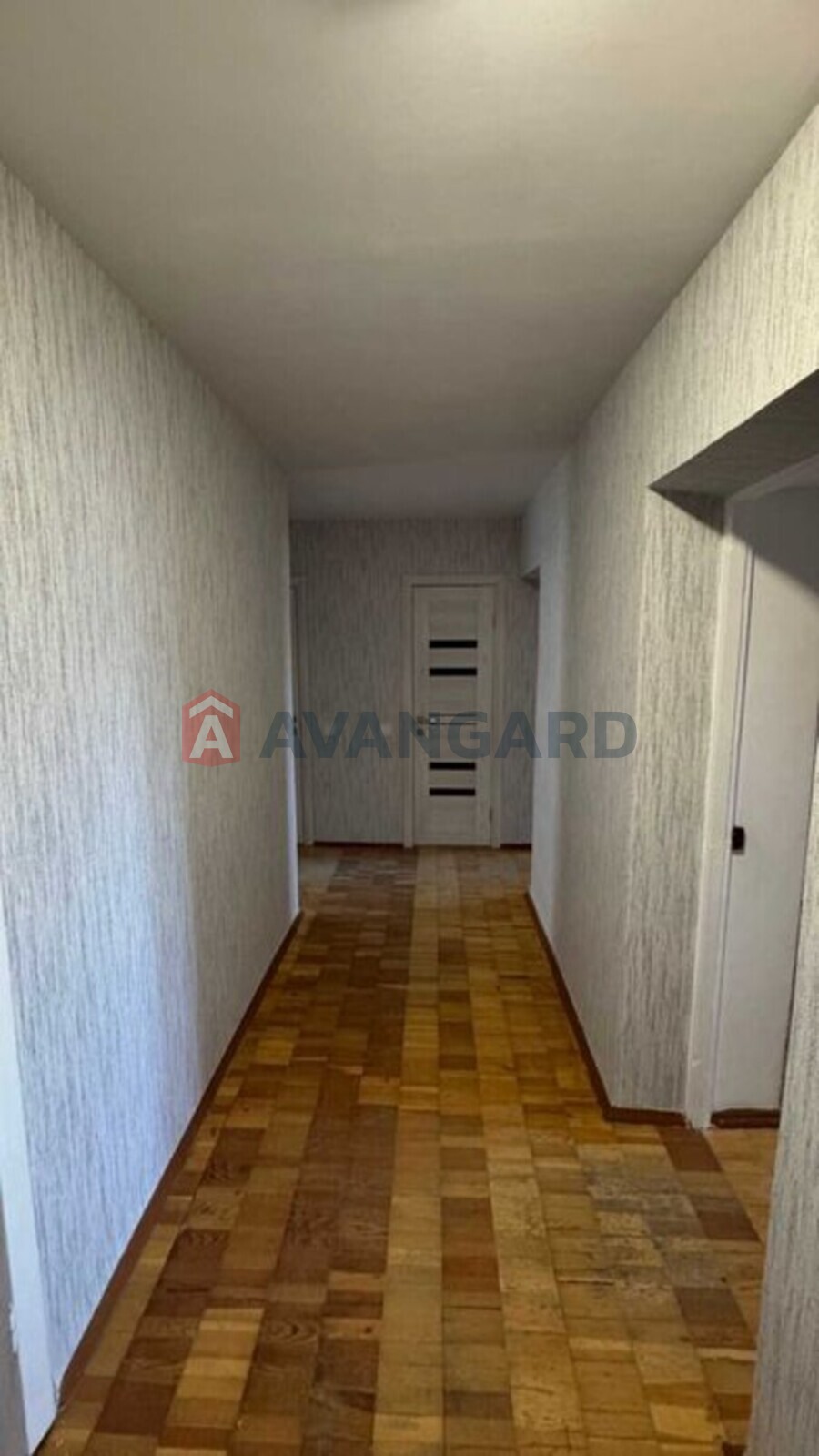 4 ��. ��������, 77/-/10 ��. �., 3/9 ������ ���� 17