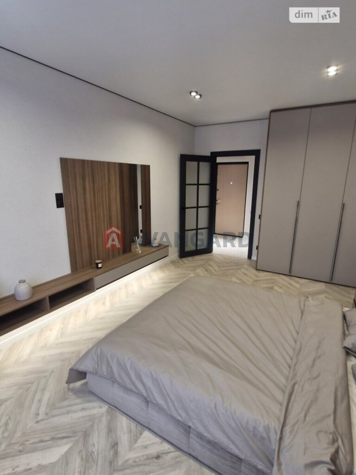 1 ��. ��������, 46/20/17 ��. �., 9/10 ������ ���� 3