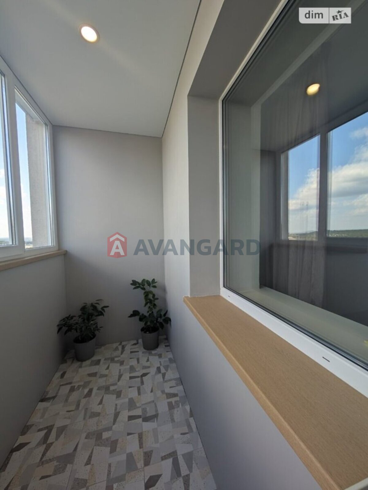 2 ����. ��������, 80/-/20 ��. �., 4/10 ���� ���� 10