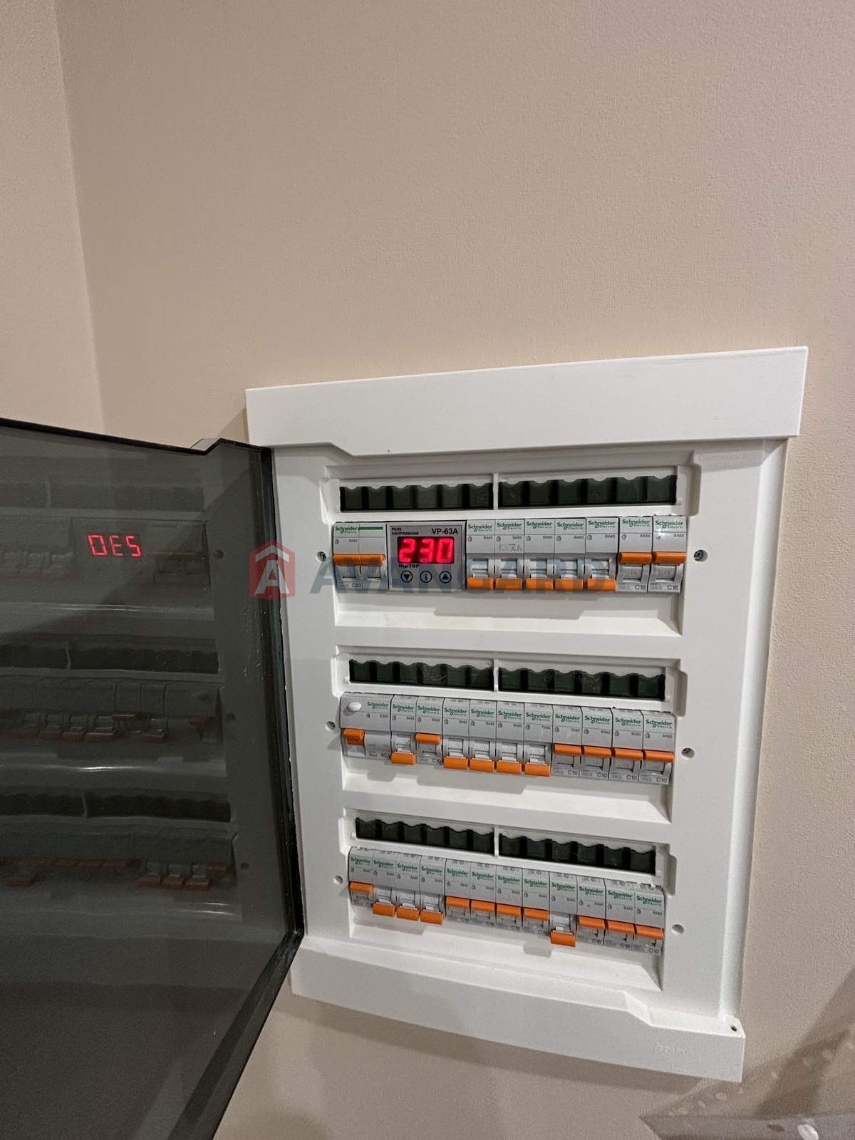 3 ��. ��������, 72/32/24 ��. �., 4/5 ������ ���� 20