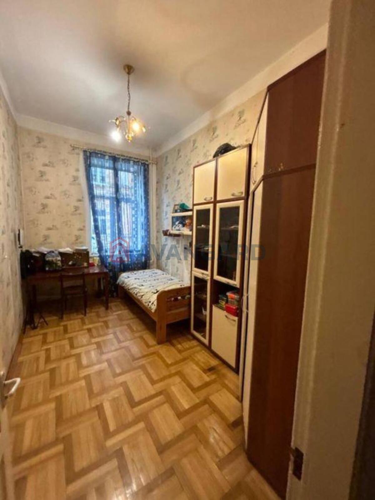 4 ��. ��������, 107/-/14 ��. �., 2/4 ������ ���� 6